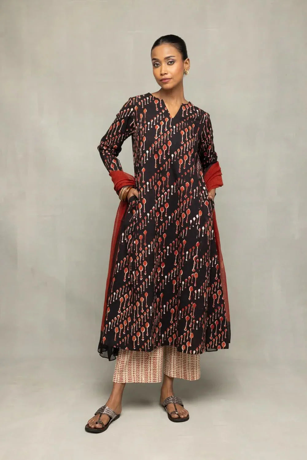 Ebony & Crimson Bagru Hand-Block Print Kurta set | SHOBITAM