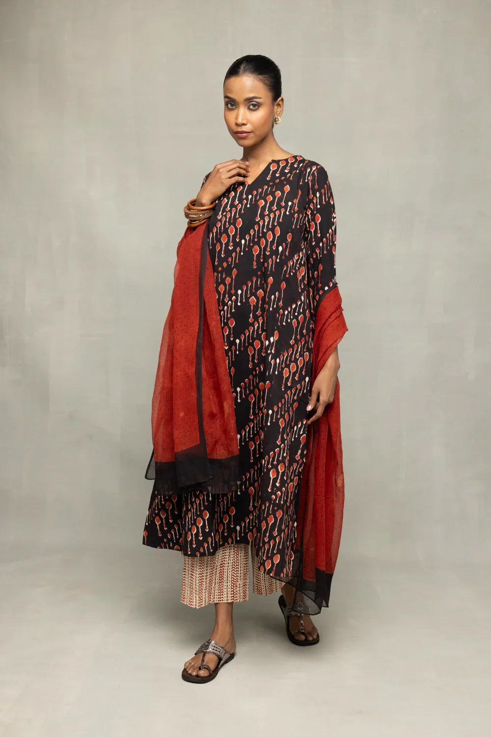 Ebony & Crimson Bagru Hand-Block Print Kurta set | SHOBITAM