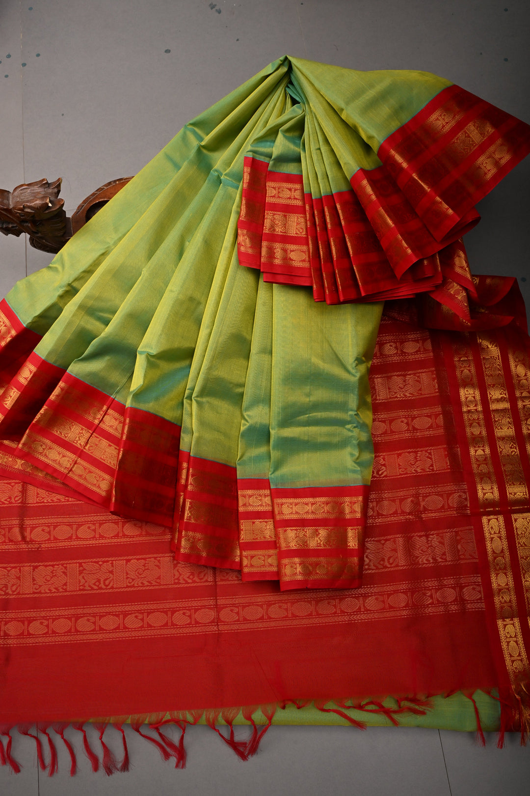 Green-Mustard Dula Tone 9 Yards Madisar Silk Cotton Saree with Contrast Zari Border ,No Blouse Piece
