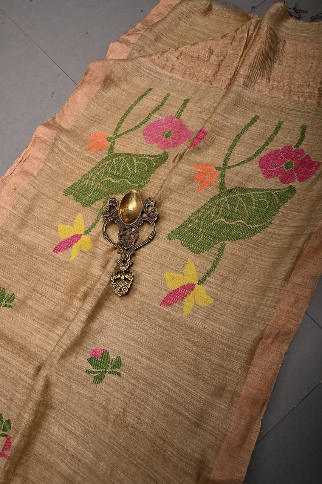 Kora Color Matka Silk Saree with Jamdani Meenakari Weaving Buttas and Muted Tissue Zari Border | SILK MARK CERTIFIED | SHOBITAM