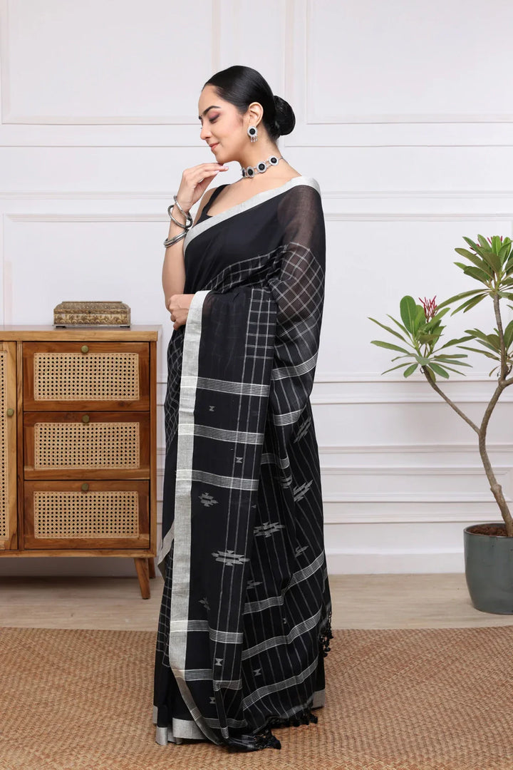 Handloom Black Check Mulmul Jamdani Saree | SHOBITAM