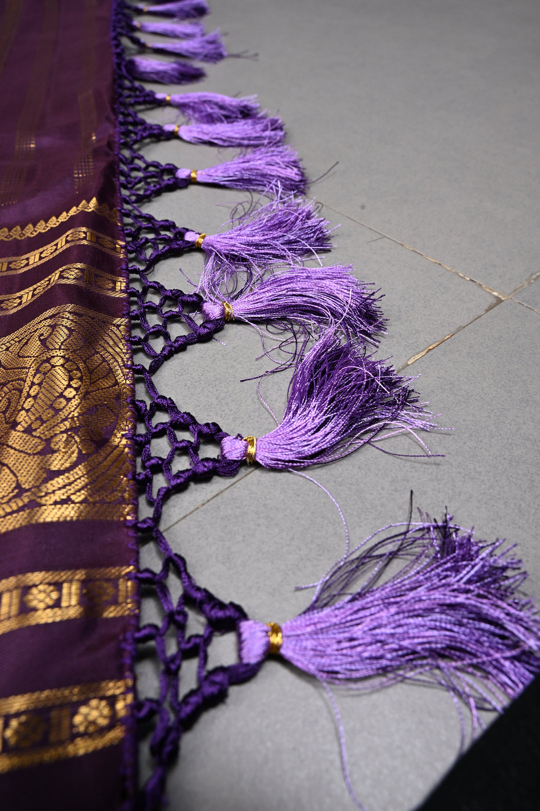 Lavender Pure Gadwal Silk Saree with Horizontal Zari Stripes and Butta,Contrast Zari Border | SILK MARK CERTIFIED