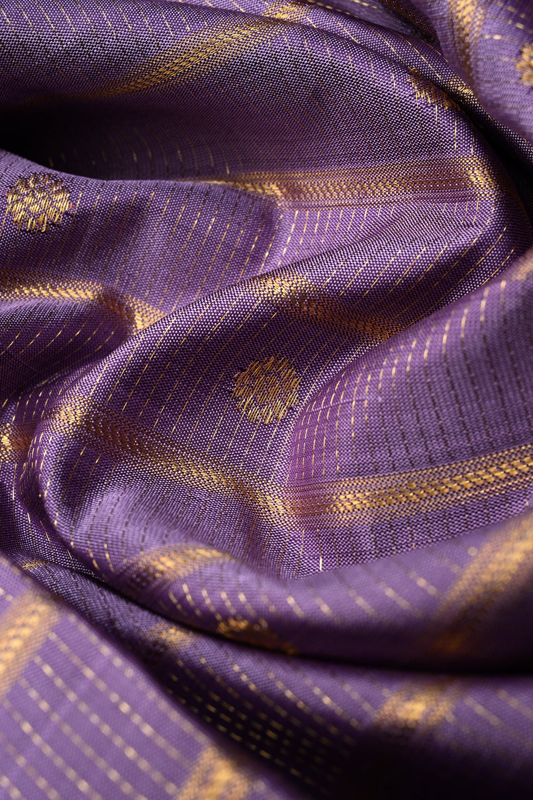 Lavender Pure Gadwal Silk Saree with Horizontal Zari Stripes and Butta,Contrast Zari Border | SILK MARK CERTIFIED