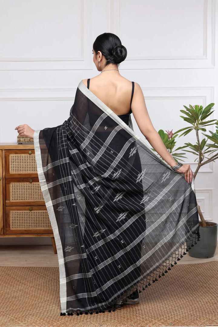 Handloom Black Check Mulmul Jamdani Saree | SHOBITAM