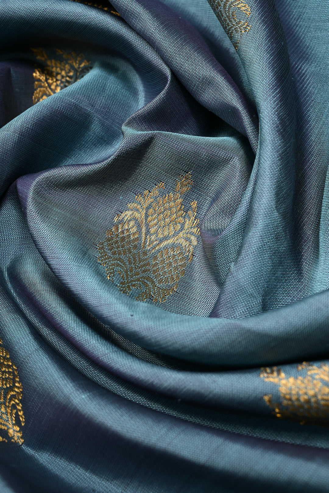 Grayish Blue Gadwal Silk Saree with Zari Buttas and Contrast Wide Zari Border | SILK MARK CERTIFIED | SHOBITAM