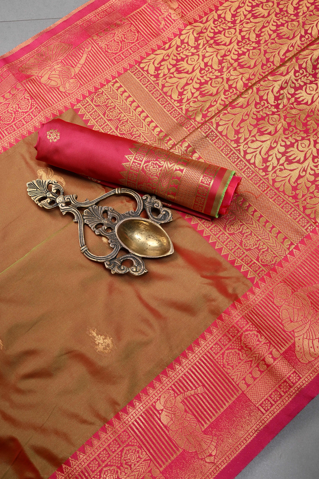 Green-Pink Dual tone Kanchi Semi Silk Saree with Zari Buttas and Zari Border | SHOBITAM