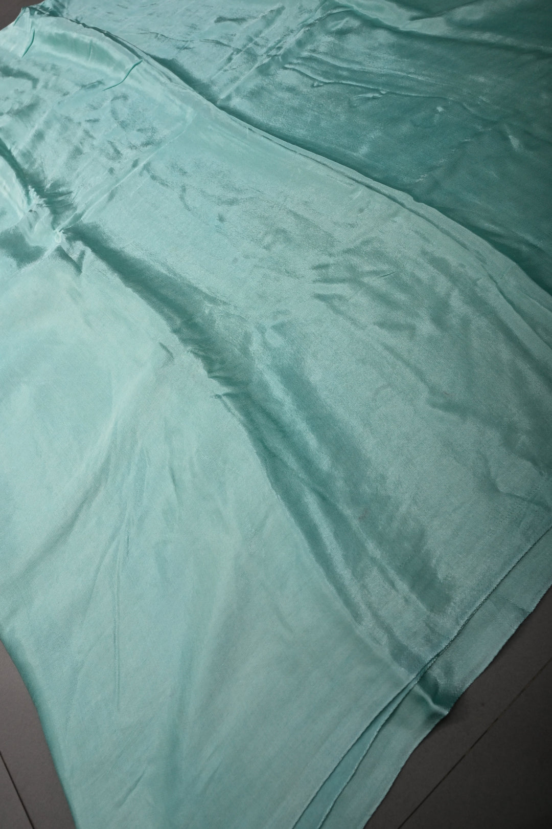 Mint Borderless Modal Silk Saree with Lagda Patta Crushed Pallu | SHOBITAM