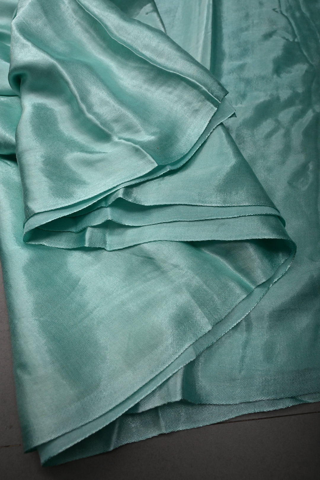 Mint Borderless Modal Silk Saree with Lagda Patta Crushed Pallu | SHOBITAM