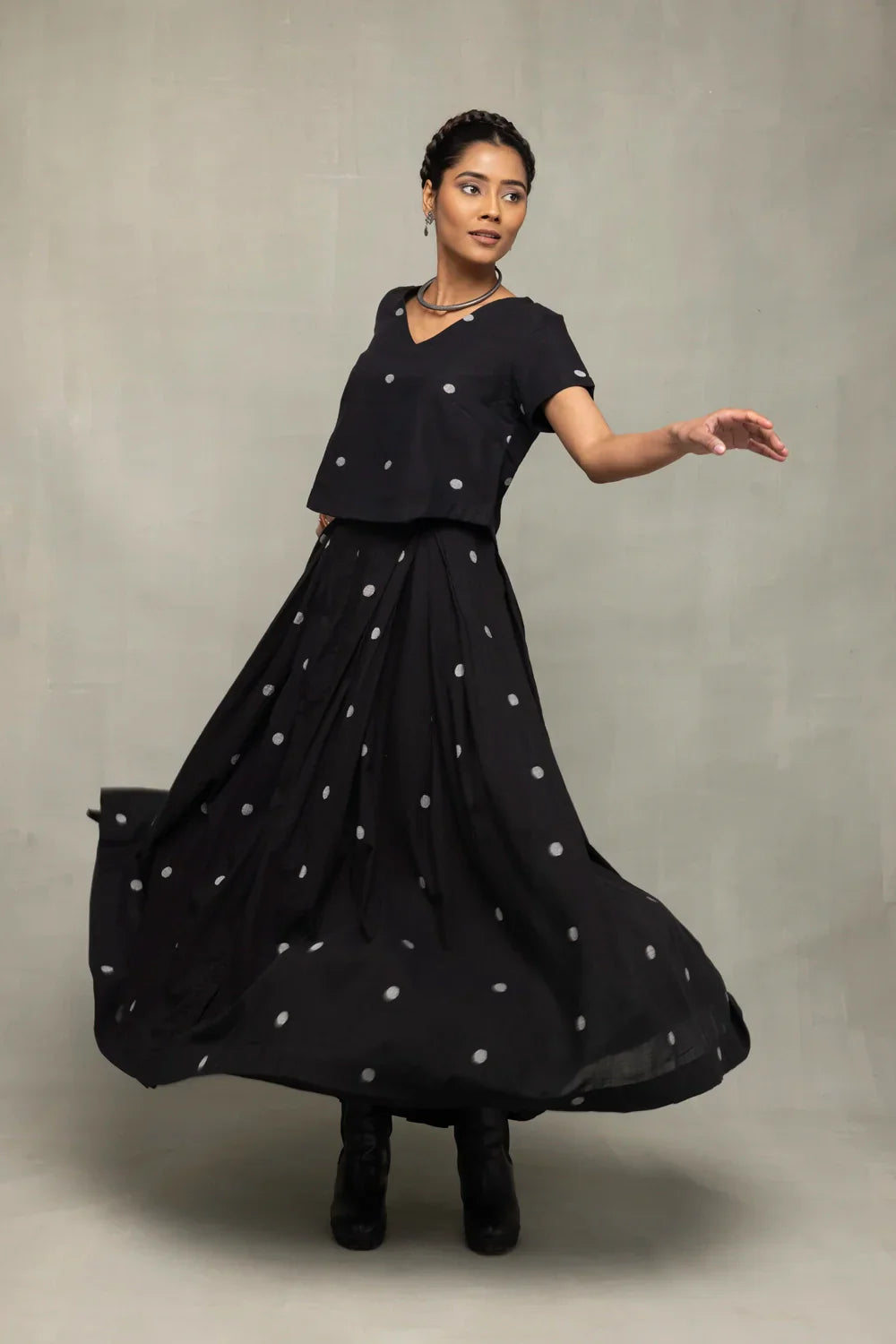 Black Polka Jamdani Skord | SHOBITAM