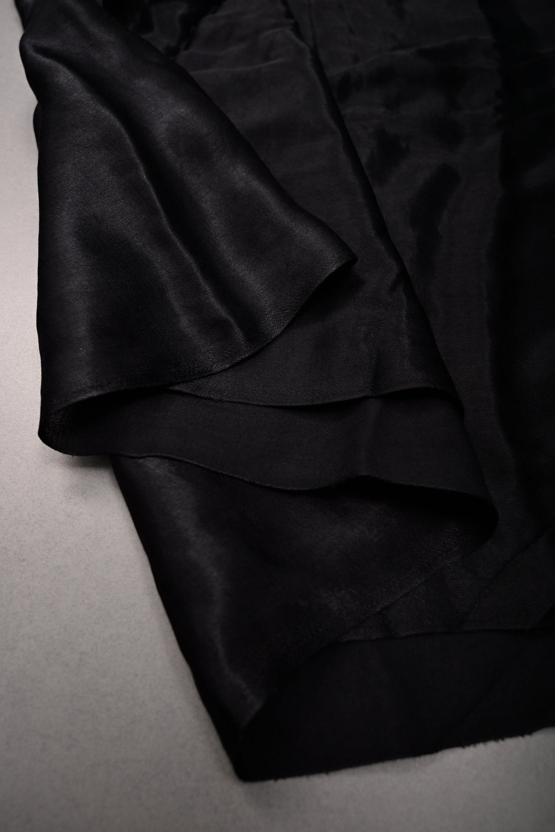 Black Borderless Modal Silk Saree with Lagda Patta Crushed Pallu | SHOBITAM