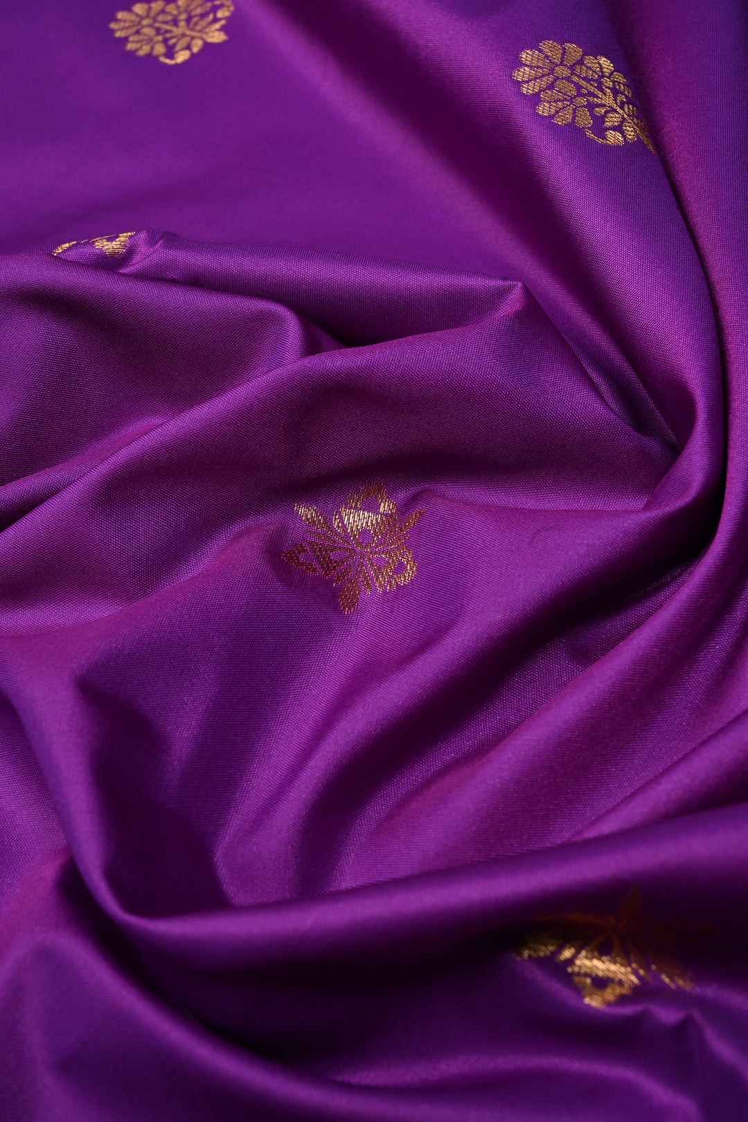 Vadamalli Kanchi Semi Silk Saree with Zari Buttas and Rettaipet Contrast Zari Border | SHOBITAM