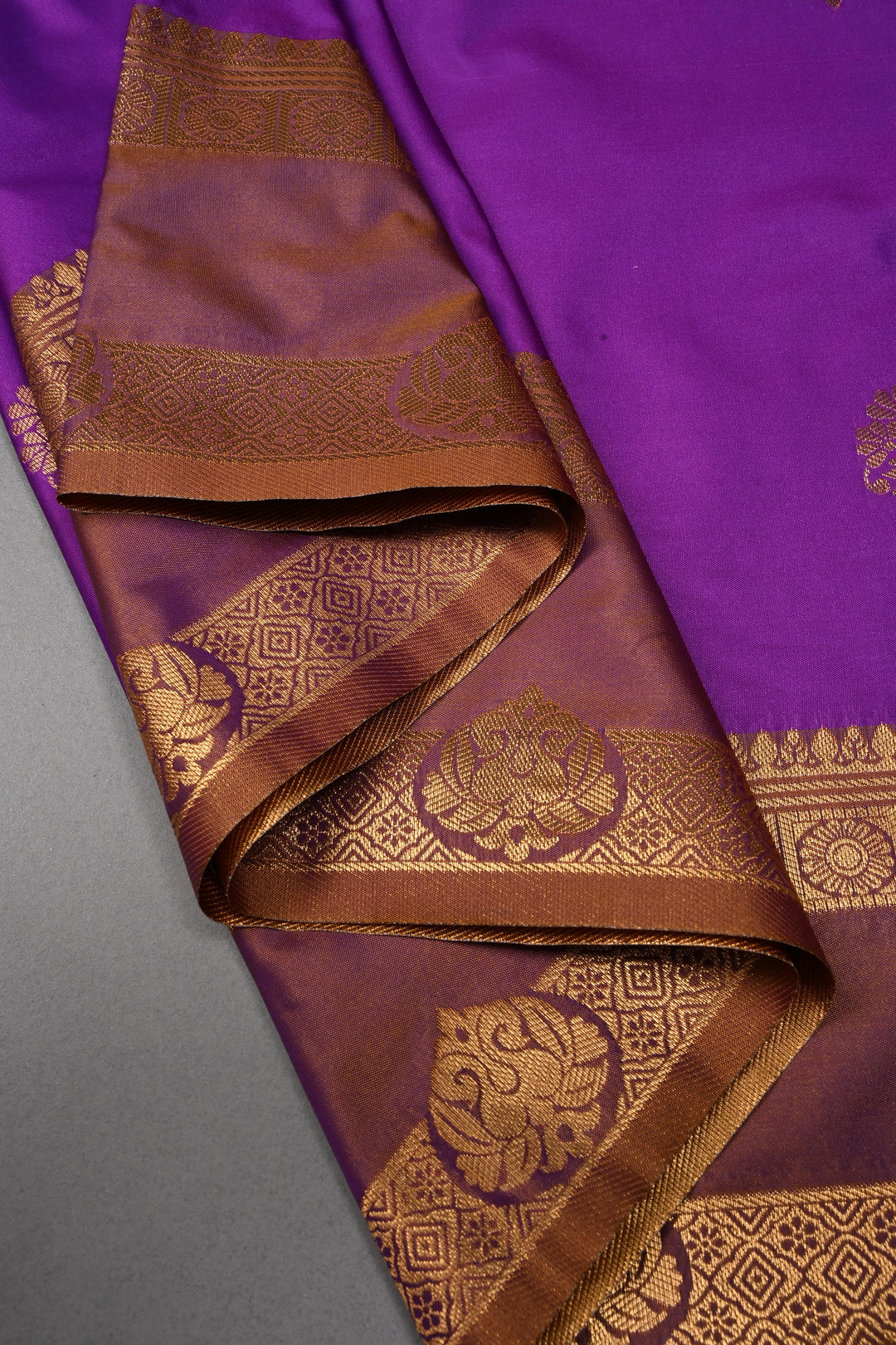 Vadamalli Kanchi Semi Silk Saree with Zari Buttas and Rettaipet Contrast Zari Border | SHOBITAM