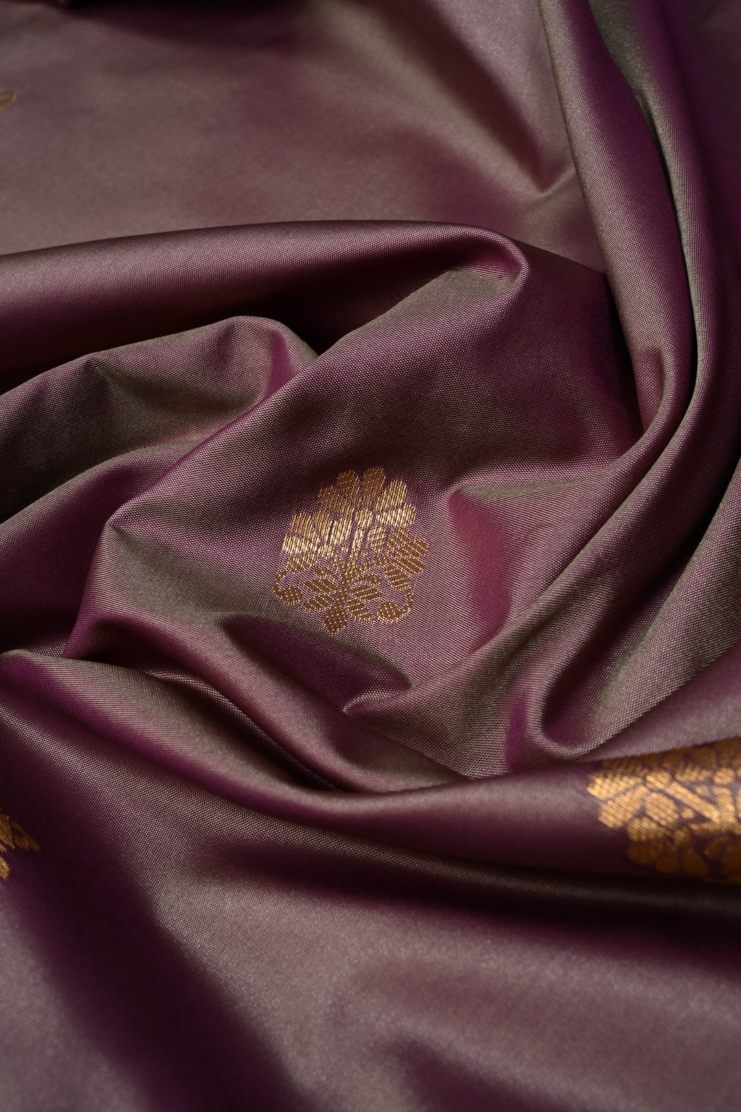Gray Dual tone Kanchi Semi Silk Saree with Zari Buttas and Rettaipet Contrast Zari Border | SHOBITAM