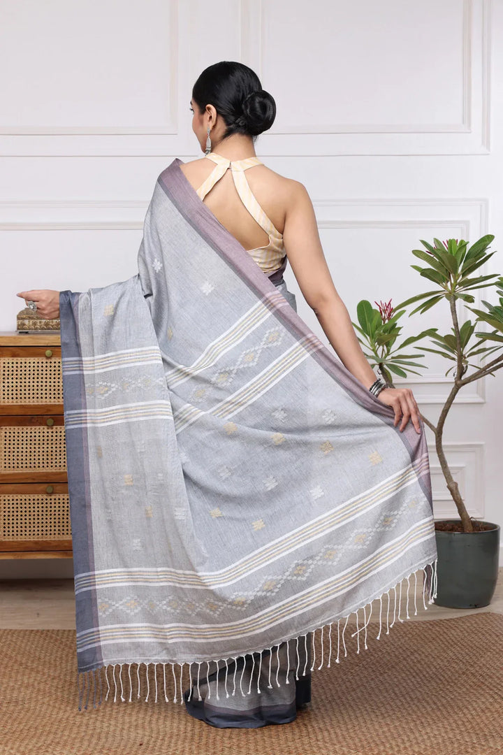 Handloom Grey Mul Cotton Jamdani Saree | SHOBITAM