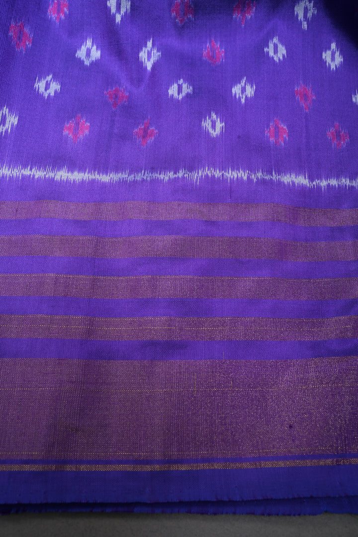 Lavender-Purple Pochampally Ikkat Pure Silk Saree with Rangoli Design and Stripes Zari Border | SILK MARK CERTIFIED | SHOBITAM