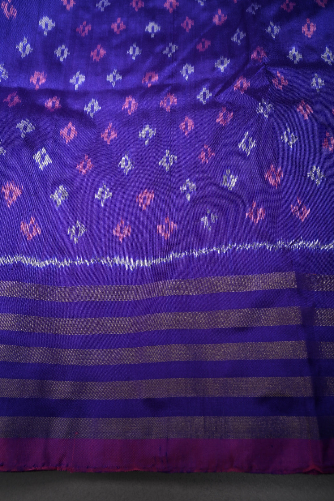 Lavender Pochampally Ikkat Pure Silk Saree with Kolam Design and Tissue Stripes Border | SILK MARK CERTIFIED | SHOBITAM