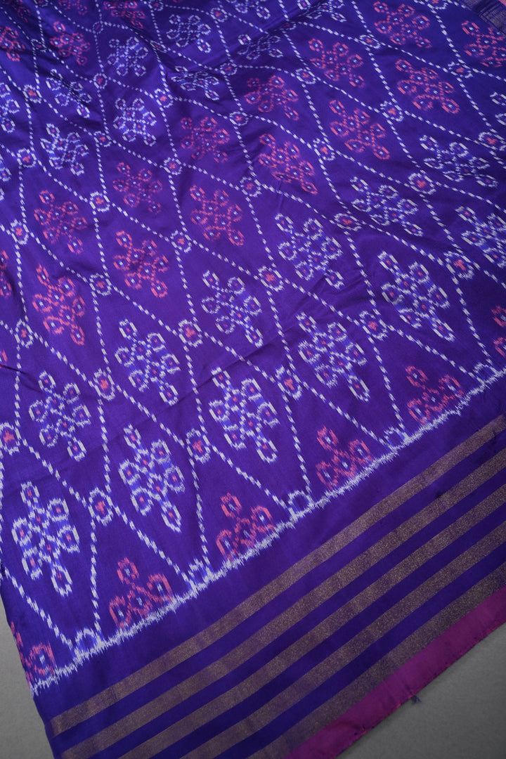 Lavender Pochampally Ikkat Pure Silk Saree with Kolam Design and Tissue Stripes Border | SILK MARK CERTIFIED | SHOBITAM