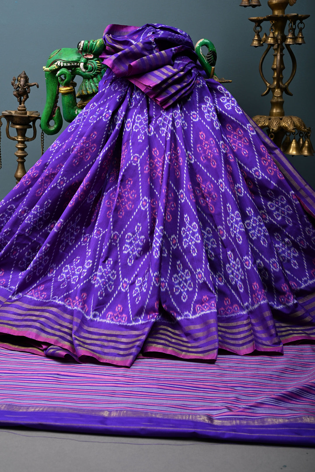 Lavender Pochampally Ikkat Pure Silk Saree with Kolam Design and Tissue Stripes Border | SILK MARK CERTIFIED | SHOBITAM