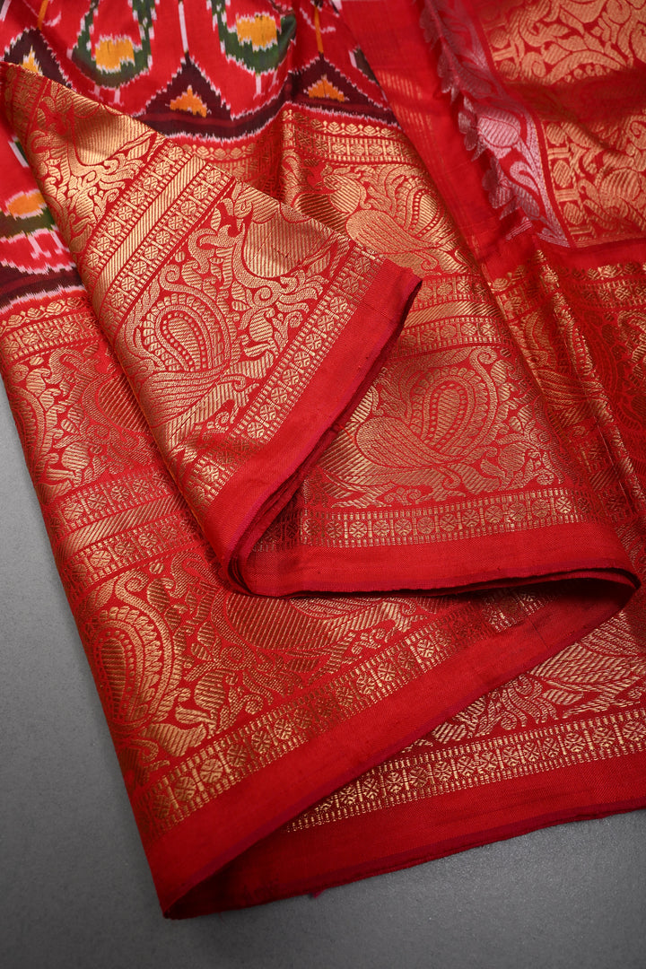 Off White Pochampally Ikkat Pure Silk Fusion Saree with Chevron and Panel Design on Contrast Kanjivaram Zari Border | SILK MARK CERTIFIED | SHOBITAM
