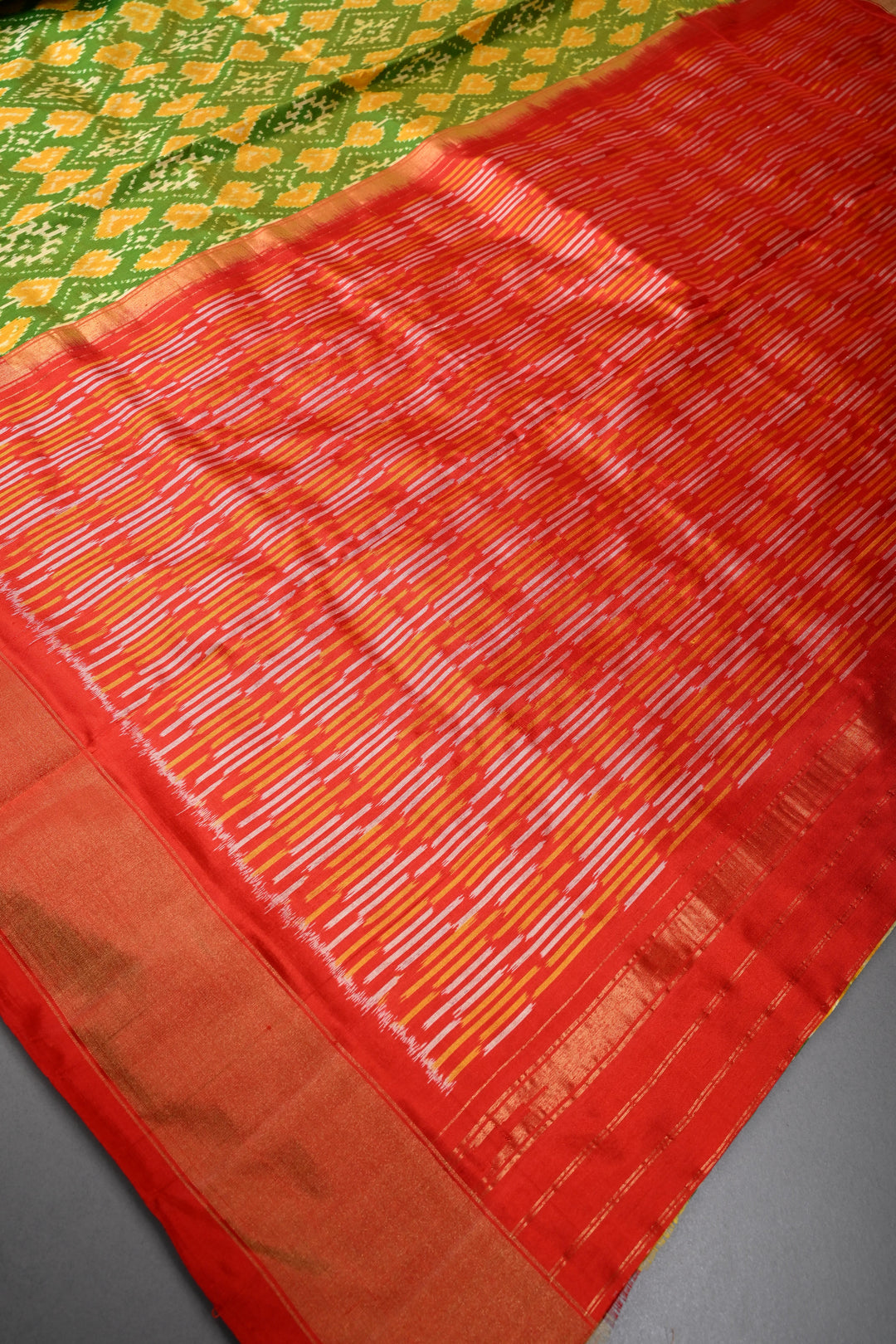 Leaf Green Dual Tone  Pochampally Ikkat Pure Silk Saree with Geometric Brocade and Contrast Tissue Border | SILK MARK CERTIFIED | SHOBITAM