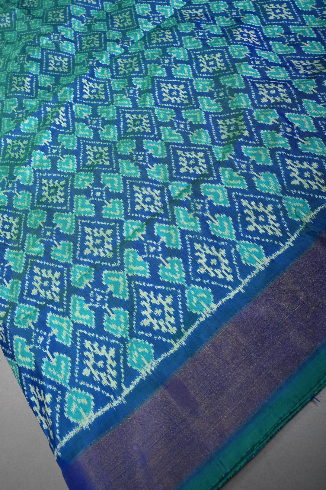 Blue-Green Dual Tone Pochampally Ikkat Pure Silk Saree with Geometric Brocade and Tissue Border | SILK MARK CERTIFIED | SHOBITAM