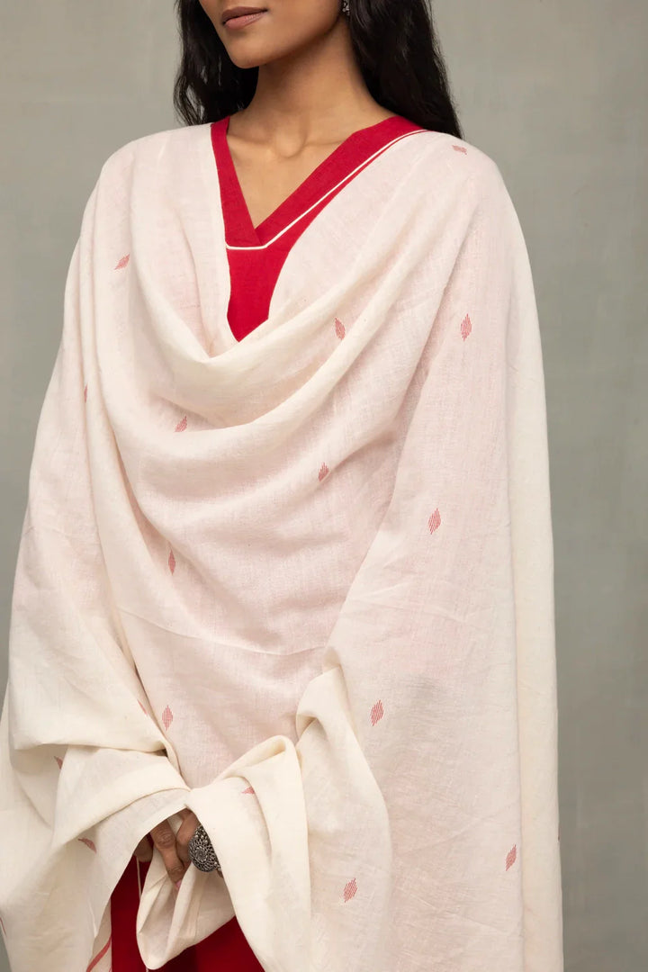Red and White Jamdani Pujo Kurta Set With Dupatta | SHOBITAM