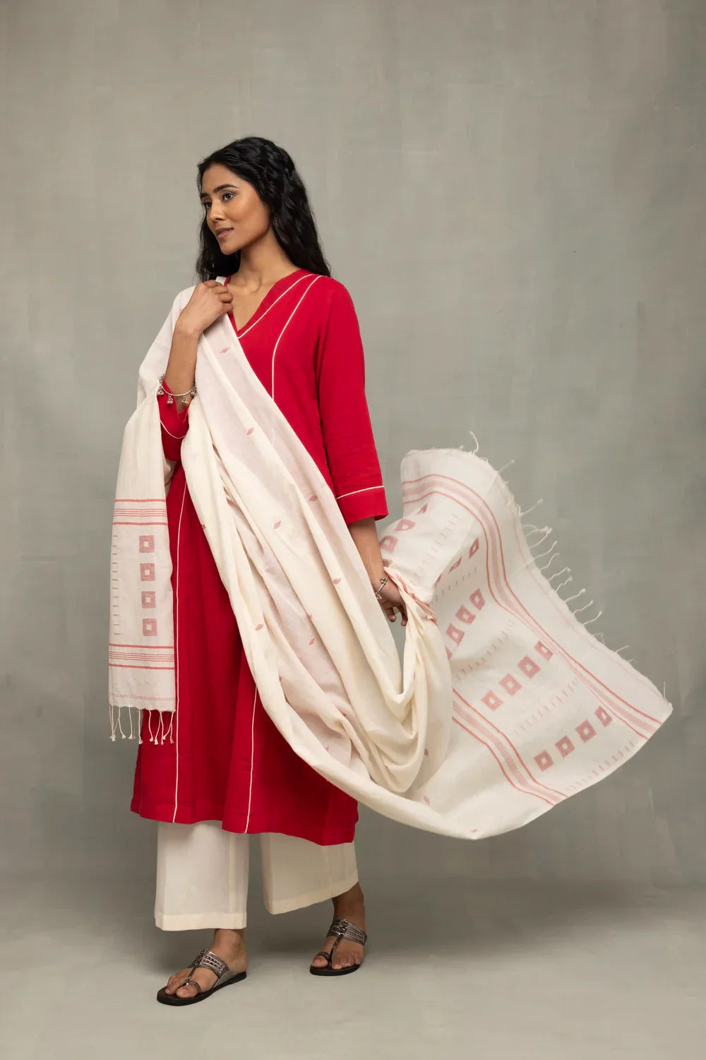 Red and White Jamdani Pujo Kurta Set With Dupatta | SHOBITAM