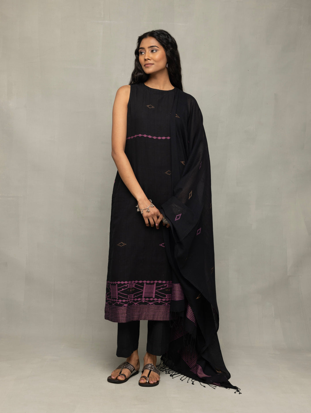 Handloom Black Pure Cotton Yantra Zari Jamdani Kurta Set WIth Dupatta | SHOBITAM