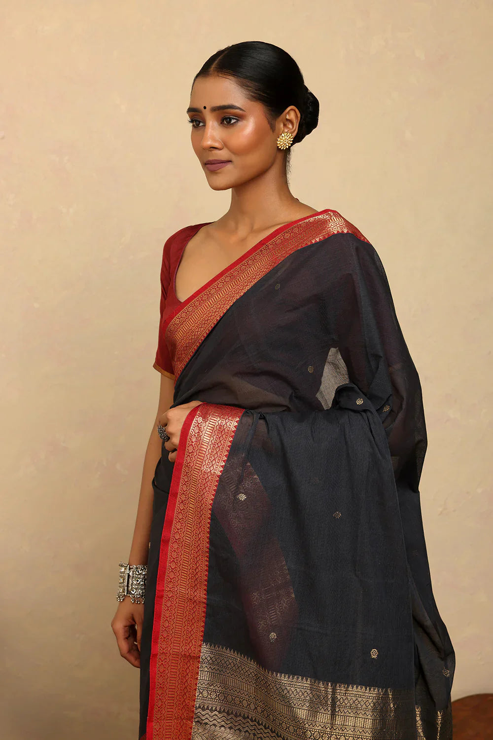 Handloom Dark Grey Kanchi Cotton Saree with Red Zari Border | SHOBITAM