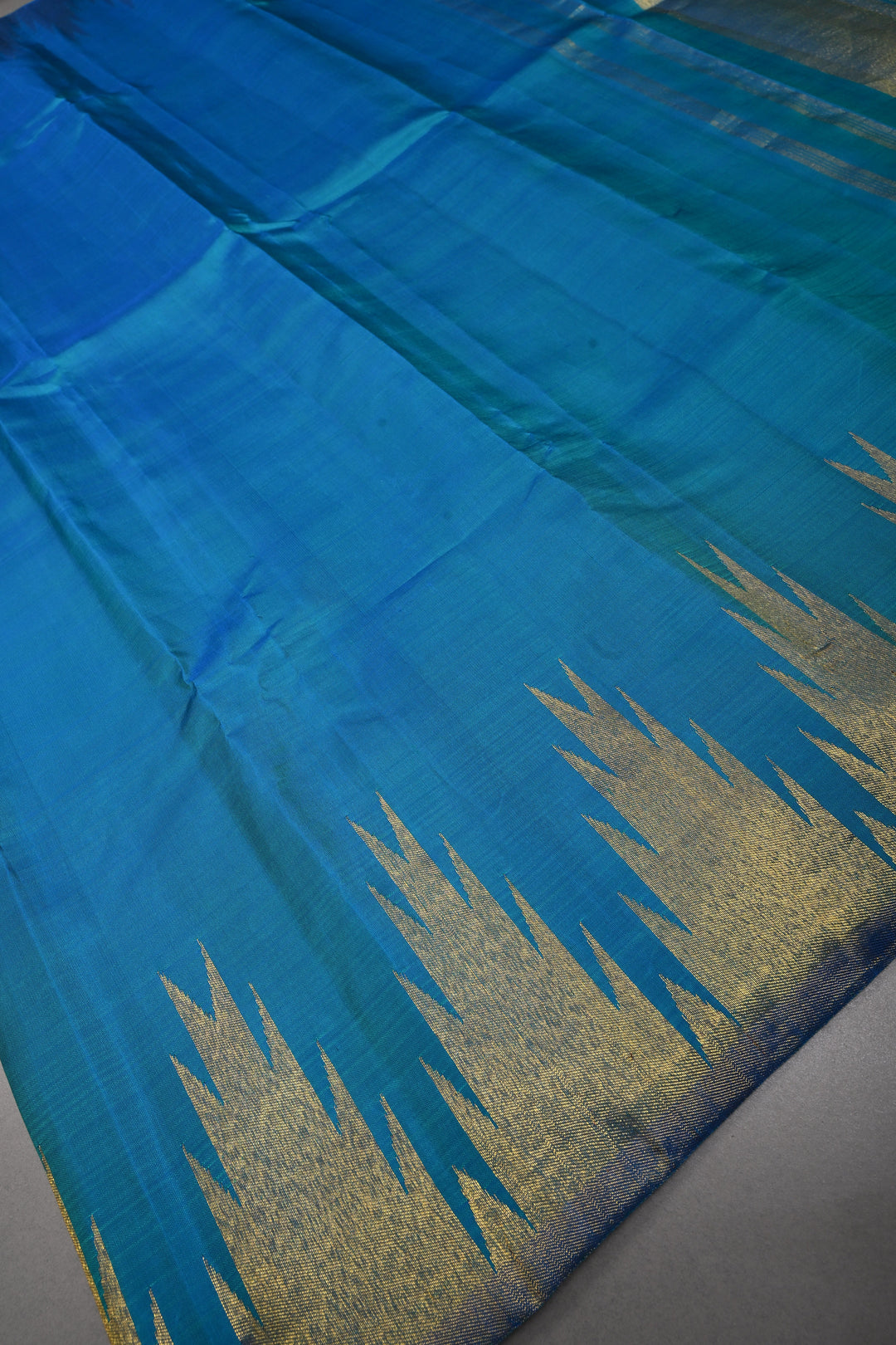 Copper Sulphate Blue and Green Dual tone Kanjivaram Pure Silk Saree with Zari Temple Border  | SILK MARK CERTIFIED