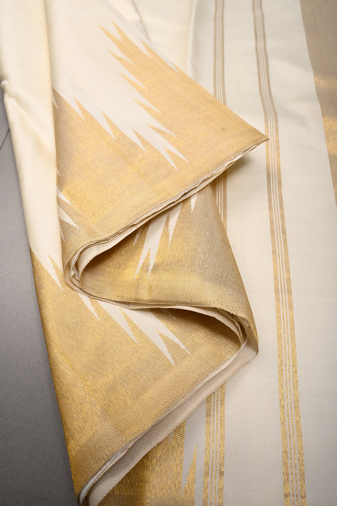 Ivory Kanjivaram Pure Silk Saree with Zari Temple Border and Grand Pallu | SILK MARK CERTIFIED