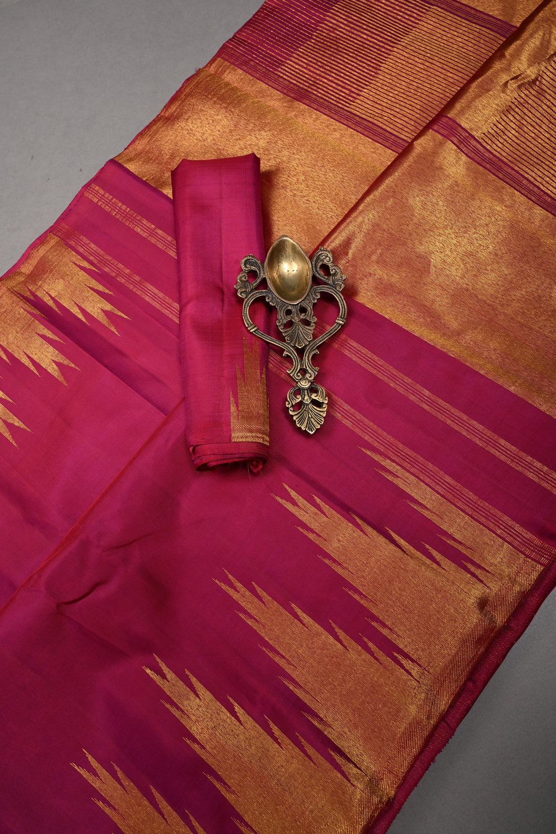 Vadamalli Purple Kanjivaram Silk Saree with Temple Zari Border | SILK MARK CERTIFIED | SHOBITAM
