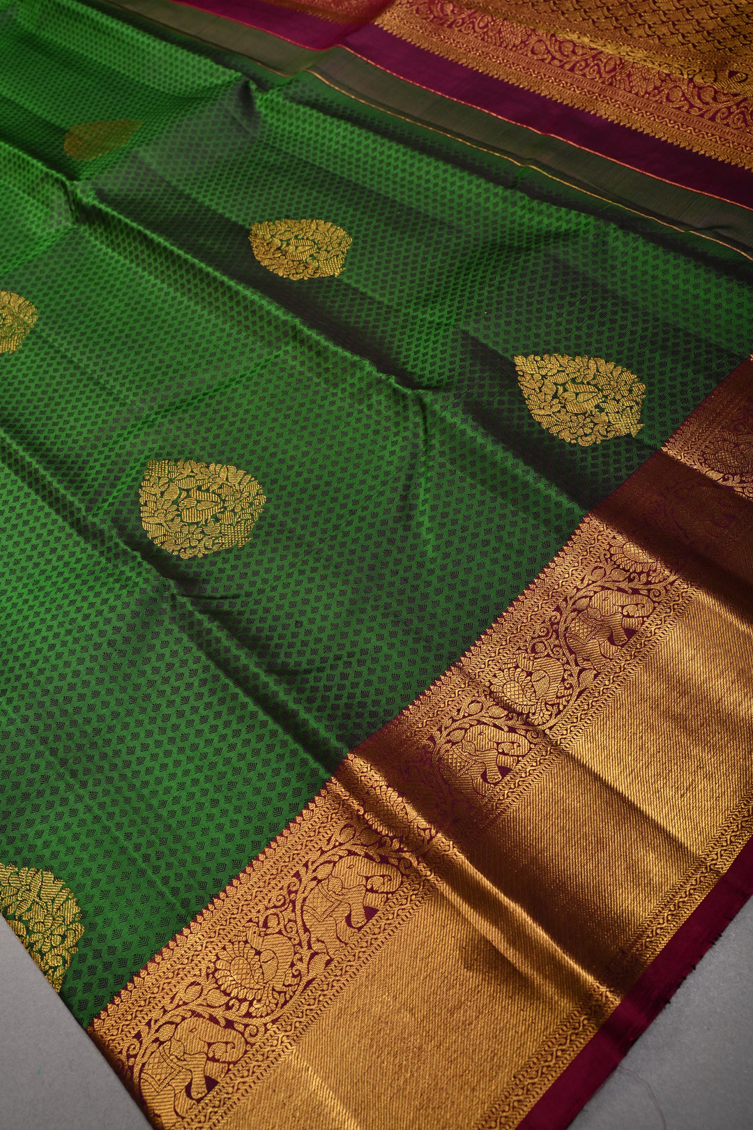 Green Dual Tone Korvai Brocade on Pure Kanjivaram Silk Handloom Saree with Zari Buttas and Zari Border | SILK MARK CERTIFIED | SHOBITAM