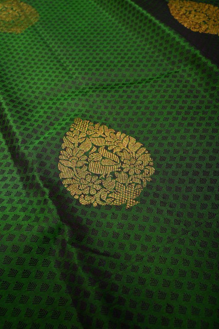 Green Dual Tone Korvai Brocade on Pure Kanjivaram Silk Handloom Saree with Zari Buttas and Zari Border | SILK MARK CERTIFIED | SHOBITAM