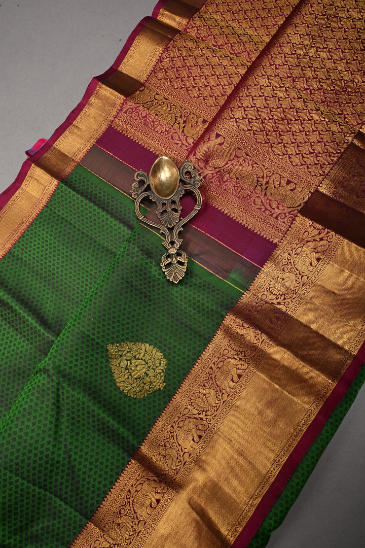 Green Dual Tone Korvai Brocade on Pure Kanjivaram Silk Handloom Saree with Zari Buttas and Zari Border | SILK MARK CERTIFIED | SHOBITAM