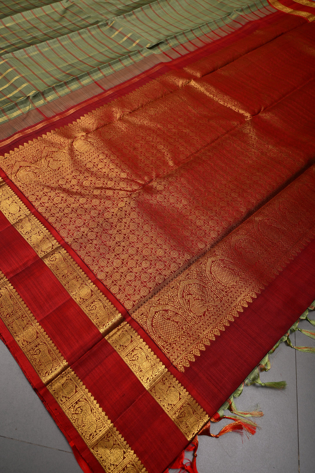 Sage Green Kanjivaram Pure Silk Saree with Check and Rettaipet Border | SILK MARK CERTIFIED | SHOBITAM