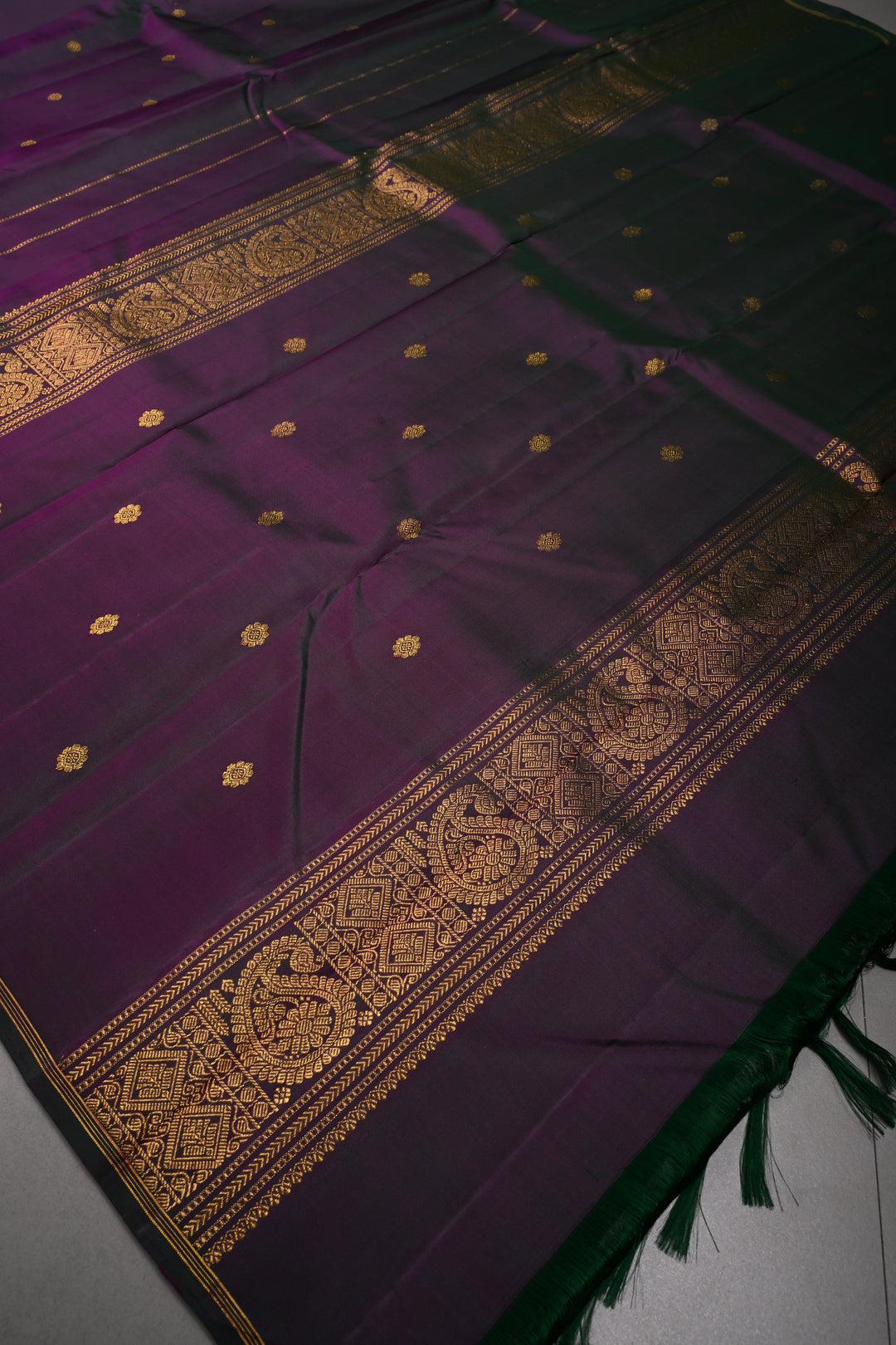 Green-Purple Dual tone Kanjivaram Pure Silk Saree with Zari Buttis and Distinct Twin Parrot Motifs on Border | SILK MARK CERTIFIED
