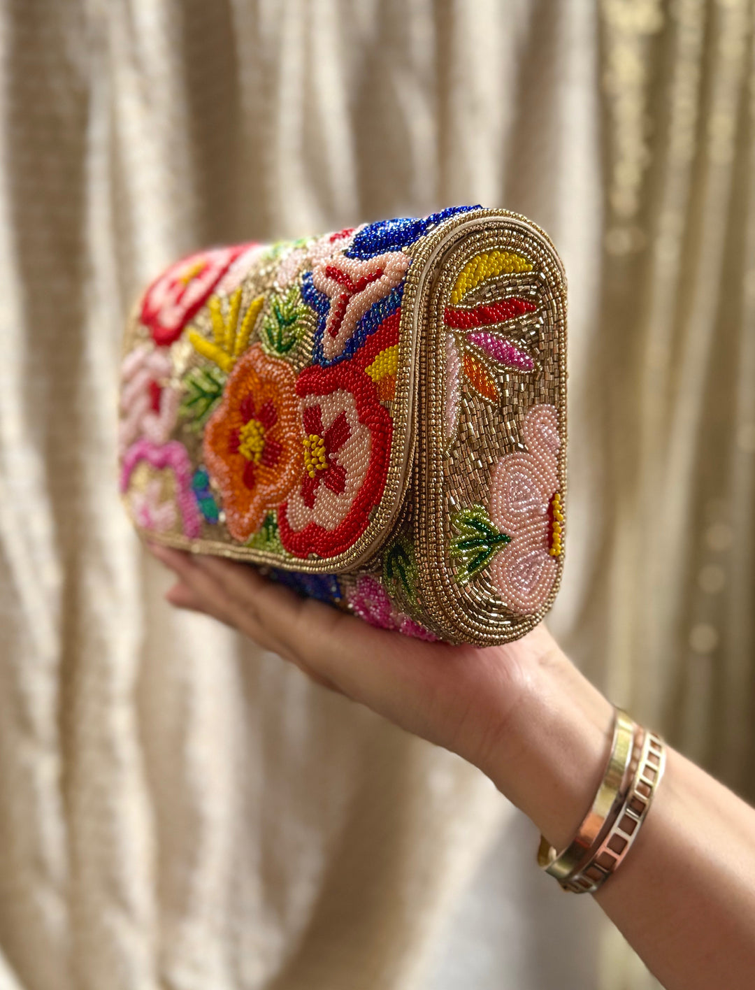 BLOOMING GARDEN Embroidery Floral Handbag