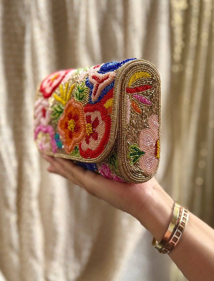 BLOOMING GARDEN Embroidery Floral Handbag