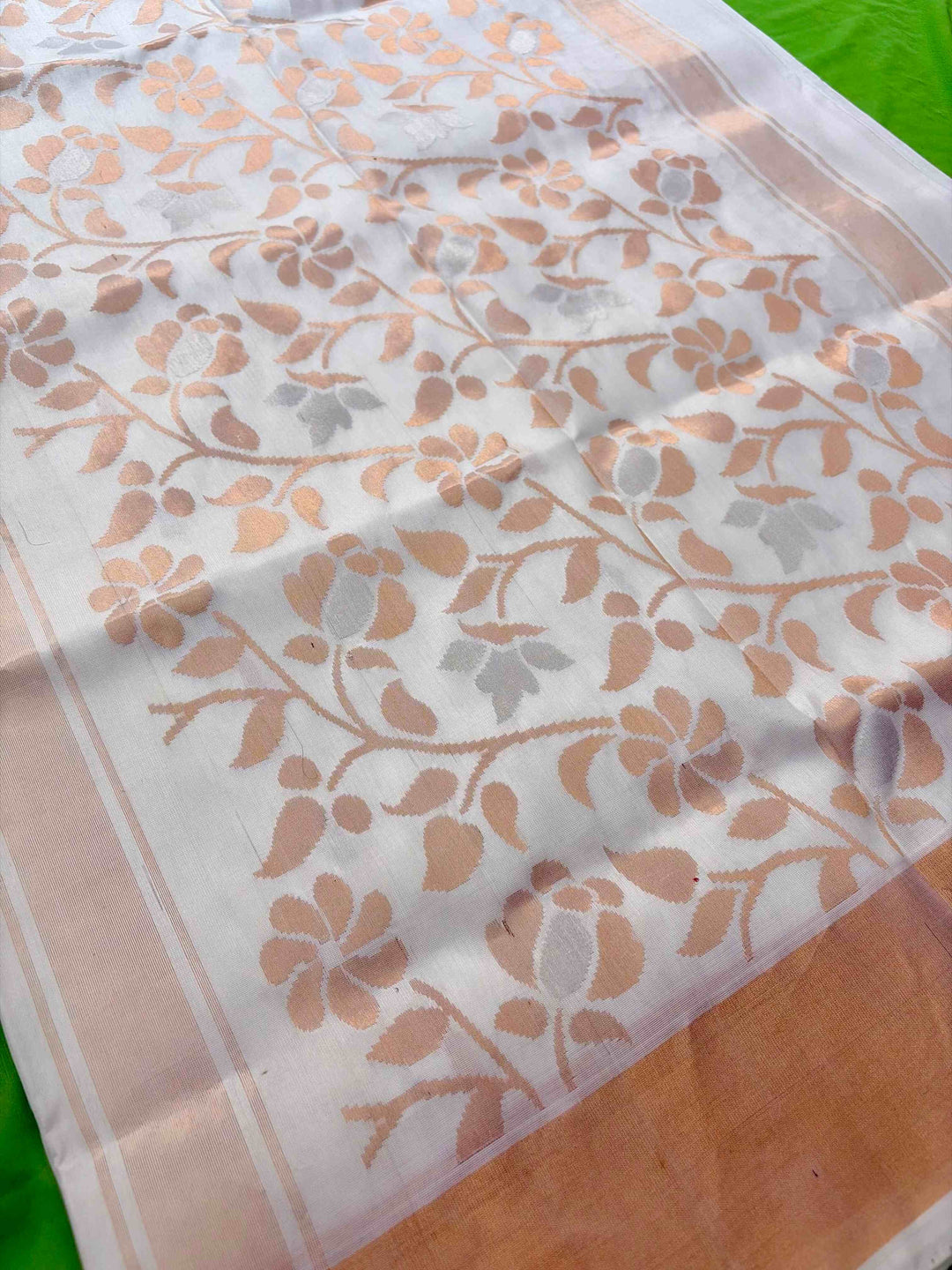 Hans Waala Safed - Handwoven White Jamdani Silk Saree | SILK MARK CERTIFIED | SHOBITAM