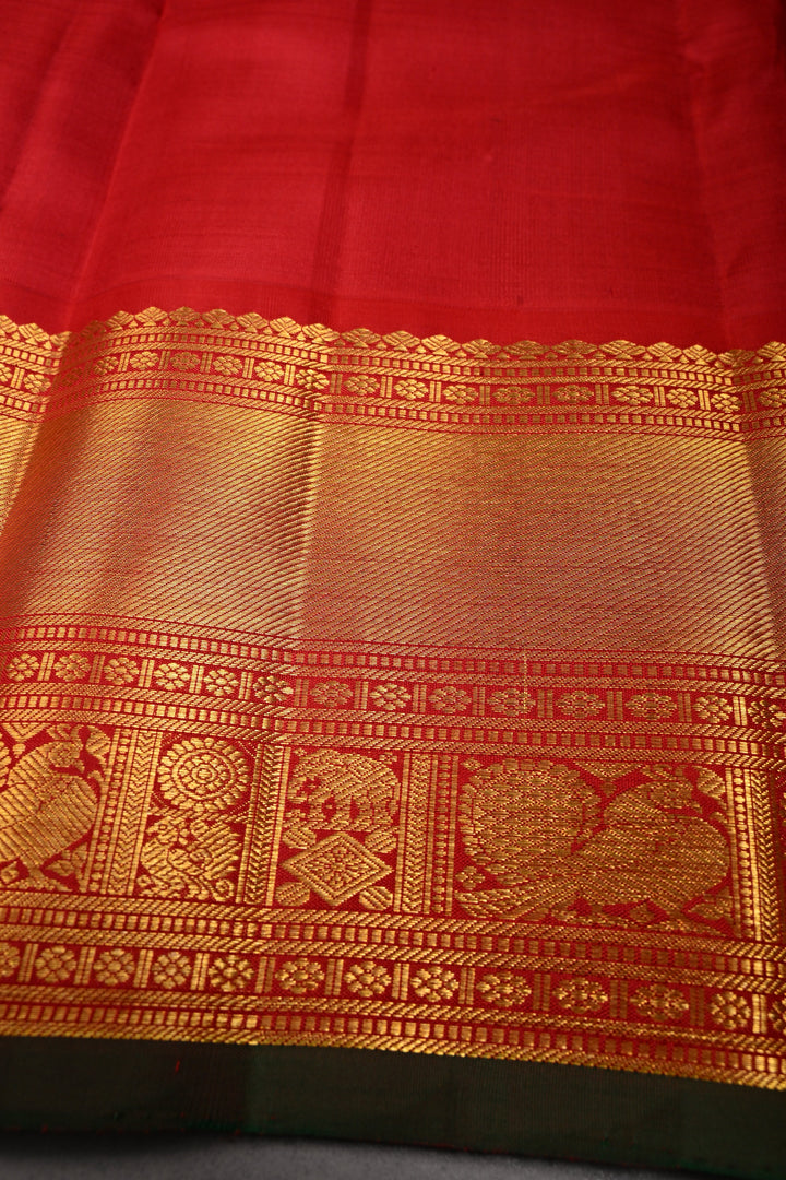 Ivory Kanjivaram Pure Silk Saree with Contrast Zari Border | SILK MARK CERTIFIED | SHOBITAM