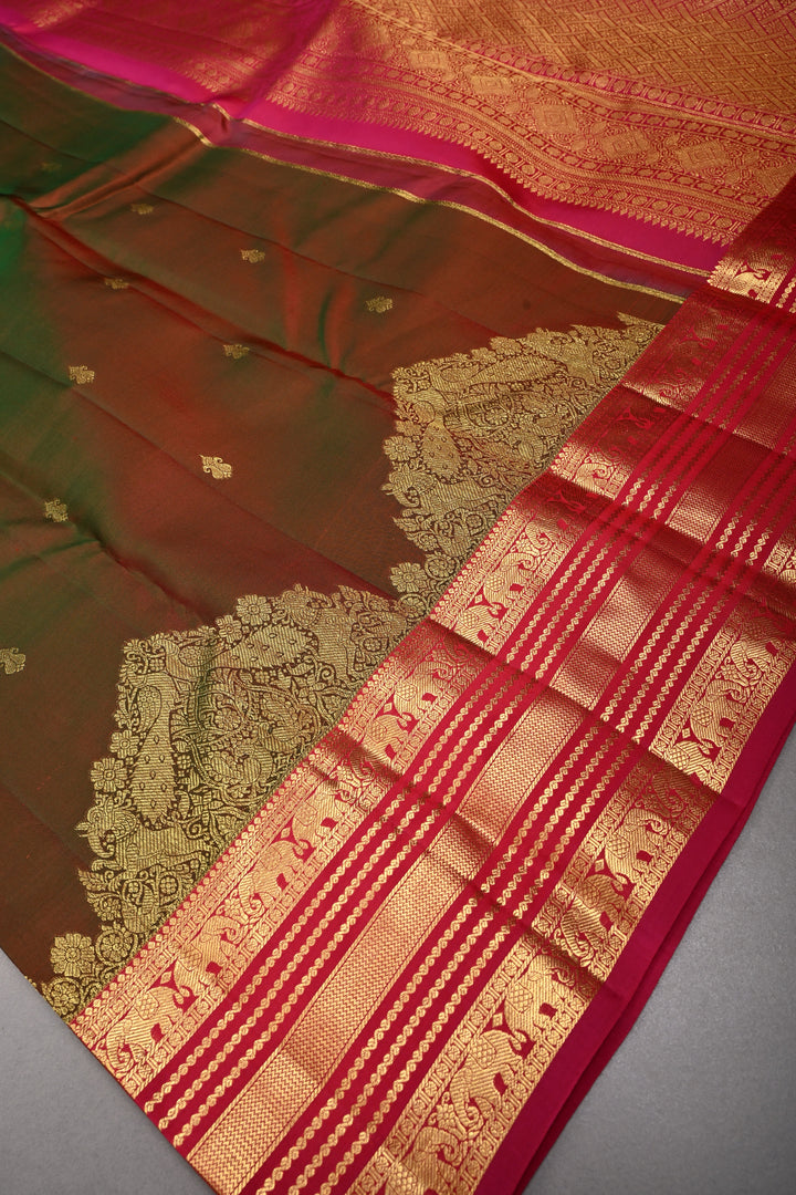 Mehendi Green-Red Dual tone Kanjivaram Pure Silk Saree with Zari Buttas and Vanasingaram Arches on Contrast Zari Border | SILK MARK CERTIFIED