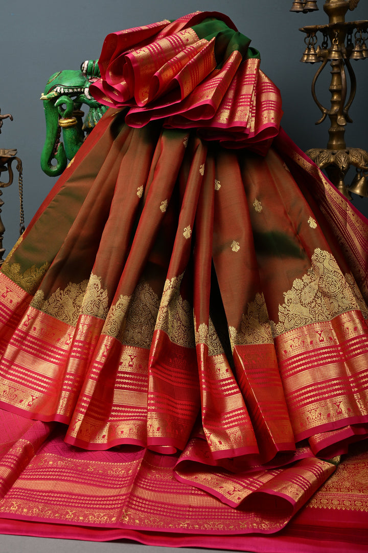Mehendi Green-Red Dual tone Kanjivaram Pure Silk Saree with Zari Buttas and Vanasingaram Arches on Contrast Zari Border | SILK MARK CERTIFIED