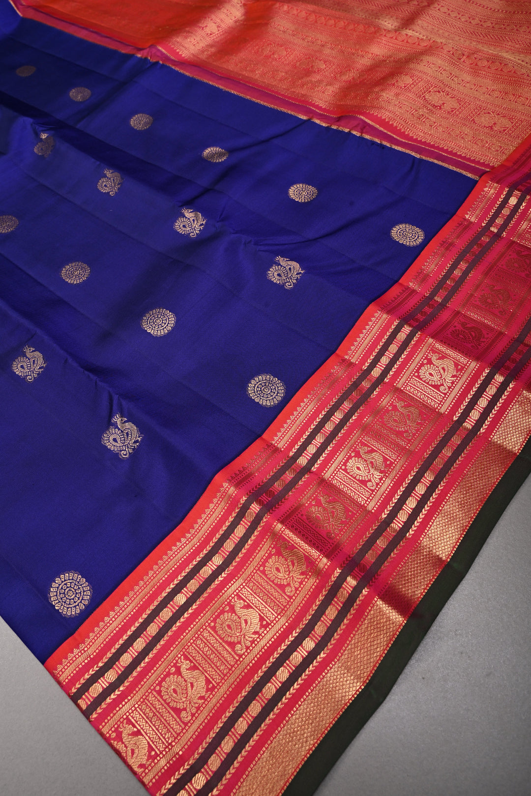 Korvai Deep Blue Kanjivaram Pure Silk Saree with Zari Buttas and Contrast Zari Border | SILK MARK CERTIFIED | SHOBITAM