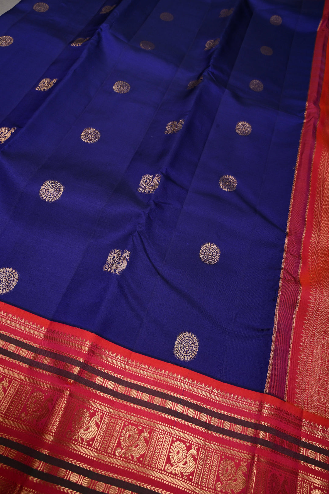 Korvai Deep Blue Kanjivaram Pure Silk Saree with Zari Buttas and Contrast Zari Border | SILK MARK CERTIFIED | SHOBITAM