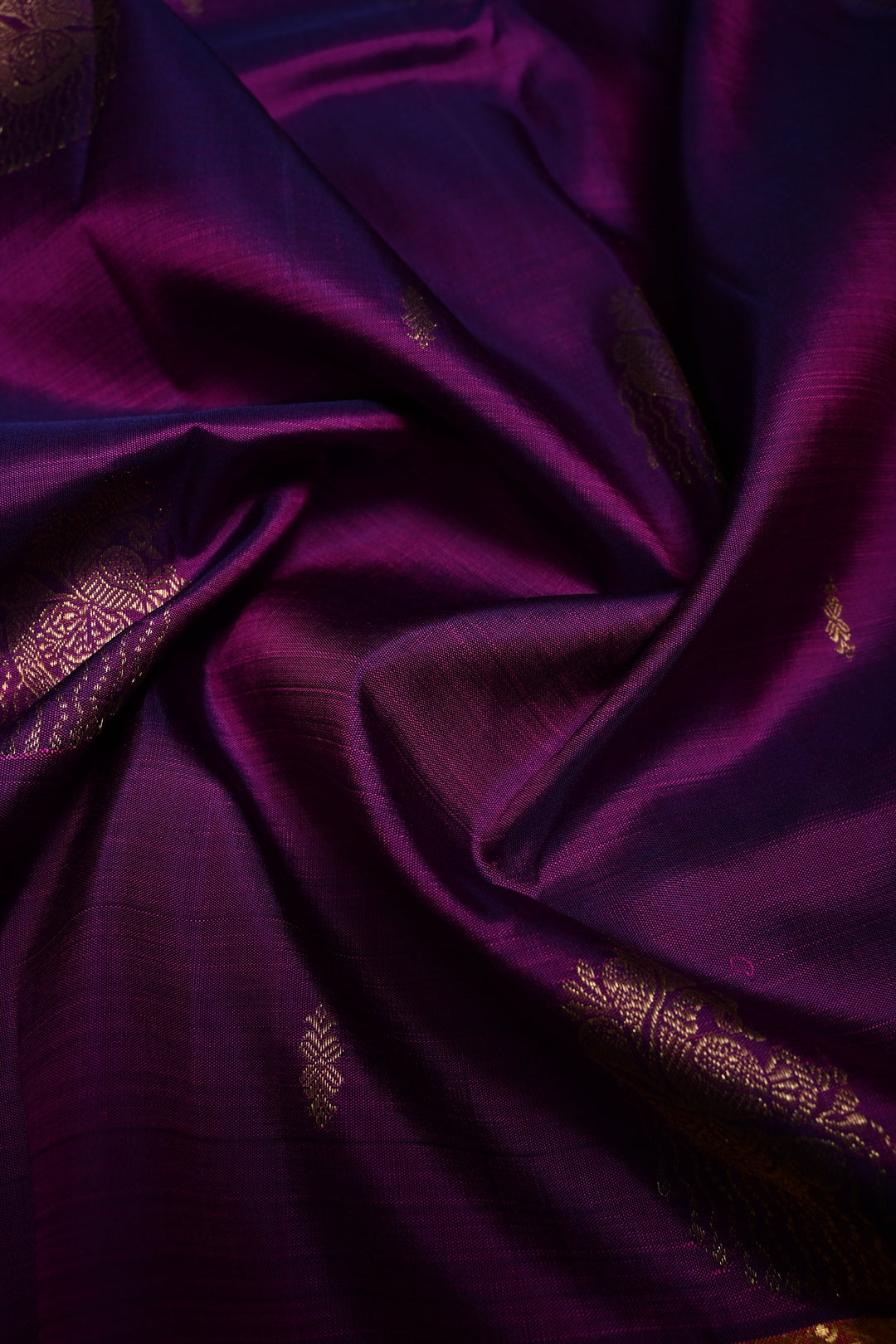 Vadamalli Dual Tone Kanjivaram Silk Saree with Zari Buttas and Contrast Zari Border | SILK MARK CERTIFIED | SHOBITAM