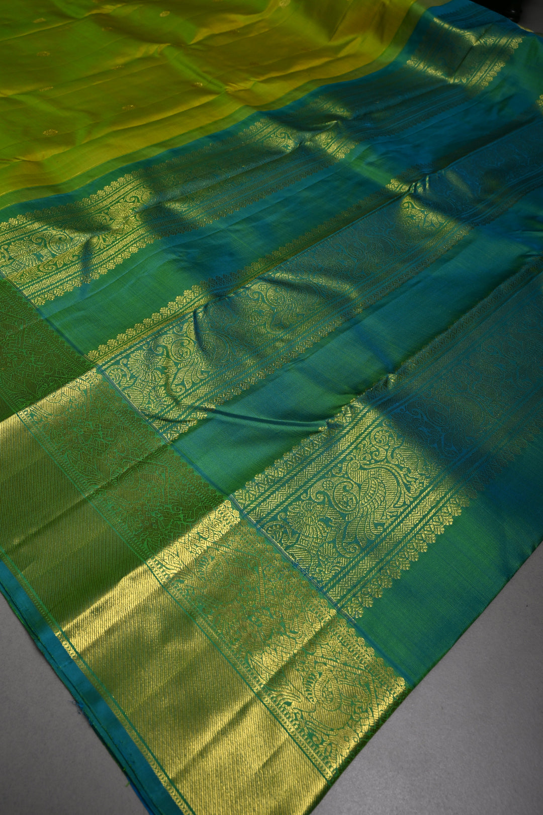 Chartreuse Dual Tone Kanjivaram Silk Saree with Zari Buttas and Contrast Zari Border | SILK MARK CERTIFIED | SHOBITAM