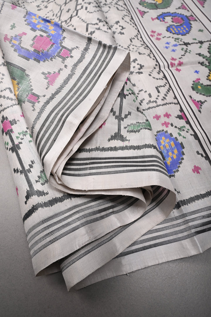 Authentic Patan Patola Single Ikkat Handwoven Pure Silk Saree in Chalk White with intricate geometric motifs | SILK MARK CERTIFIED | SHOBITAM