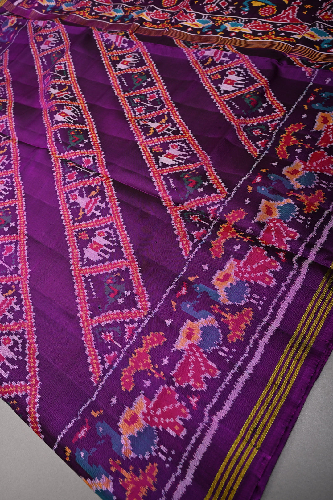 Authentic Patan Patola Single Ikkat Handwoven Saree in Purple Pure Silk with Aada pattern | SILK MARK CERTIFIED | SHOBITAM