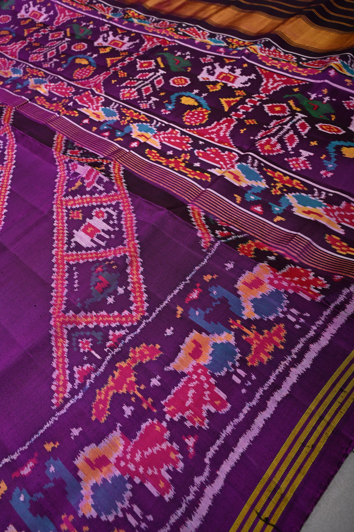 Authentic Patan Patola Single Ikkat Handwoven Saree in Purple Pure Silk with Aada pattern | SILK MARK CERTIFIED | SHOBITAM